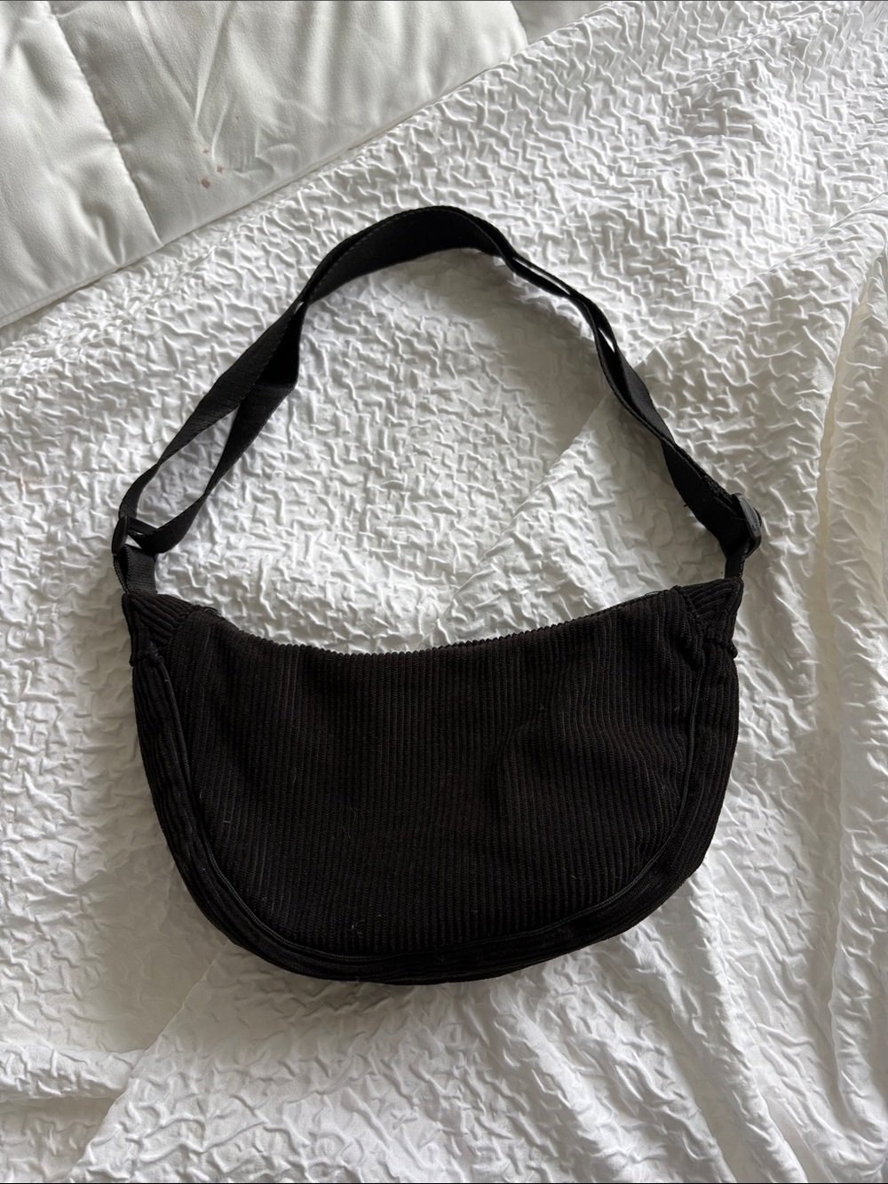 Amazon Black Crescent Shoulder Bag